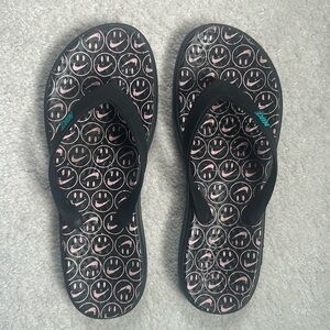 Nike Smiley Swoosh Flip Flop Size 7